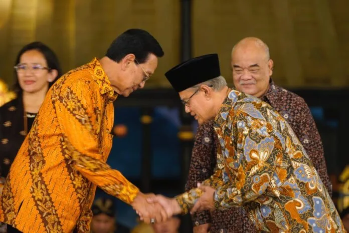 Sultan Nilai Peran Kemanusiaan Haedar Nashir